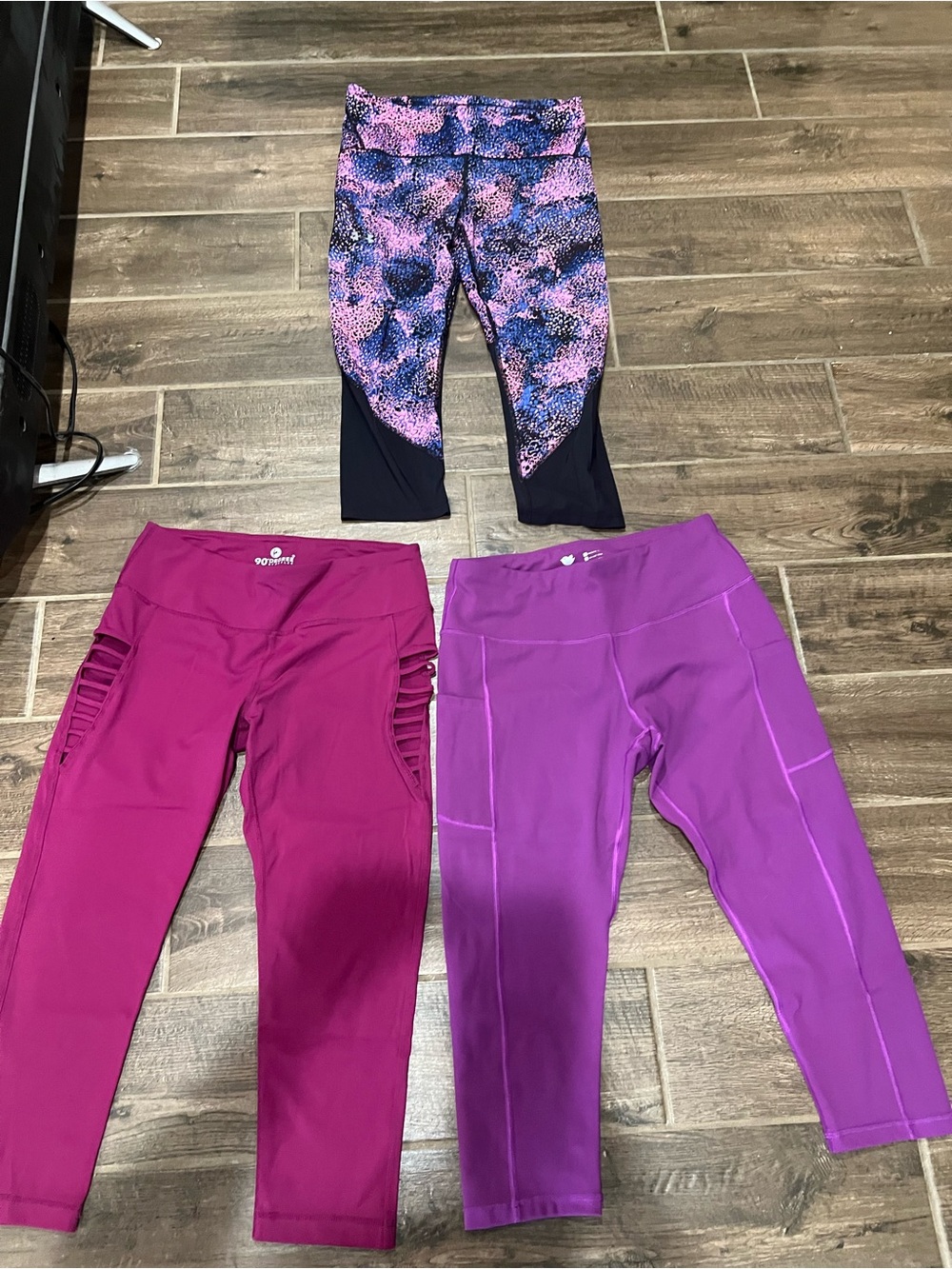 Women’s size L Active Capri leggings- Purple & Pink Assorted